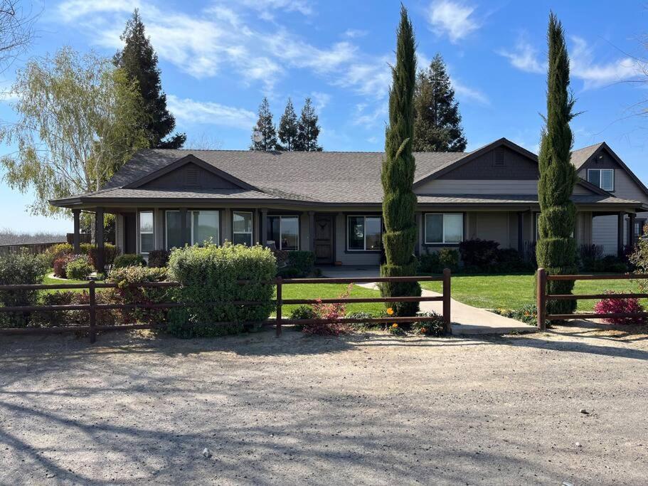 Adorable 1 Bedroom With Pool, And Horse Arena Oakdale Bagian luar foto